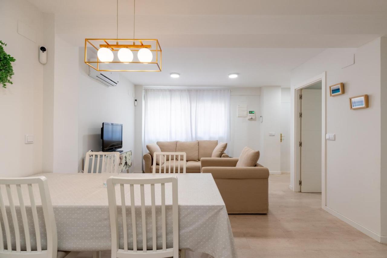 Whitey Aparment In Triana Apartment Seville Luaran gambar