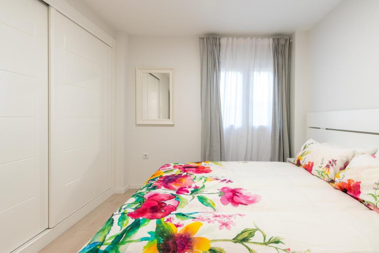Whitey Aparment In Triana Apartment Seville Luaran gambar