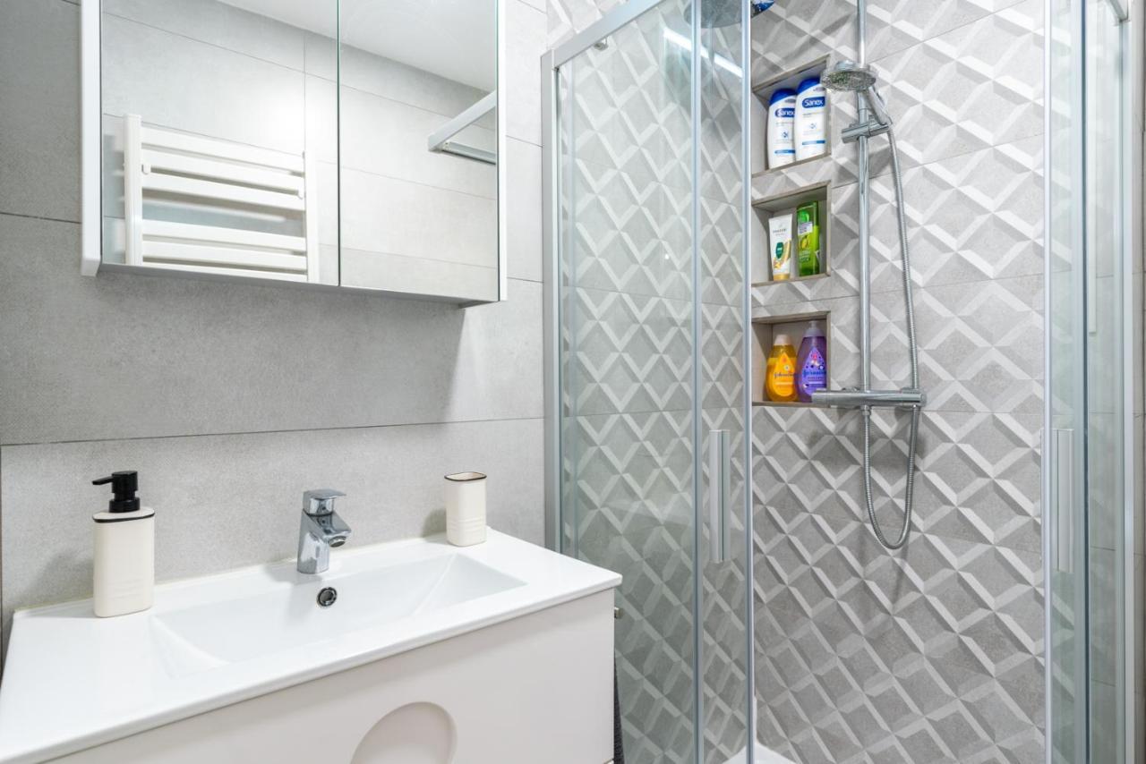 Whitey Aparment In Triana Apartment Seville Luaran gambar
