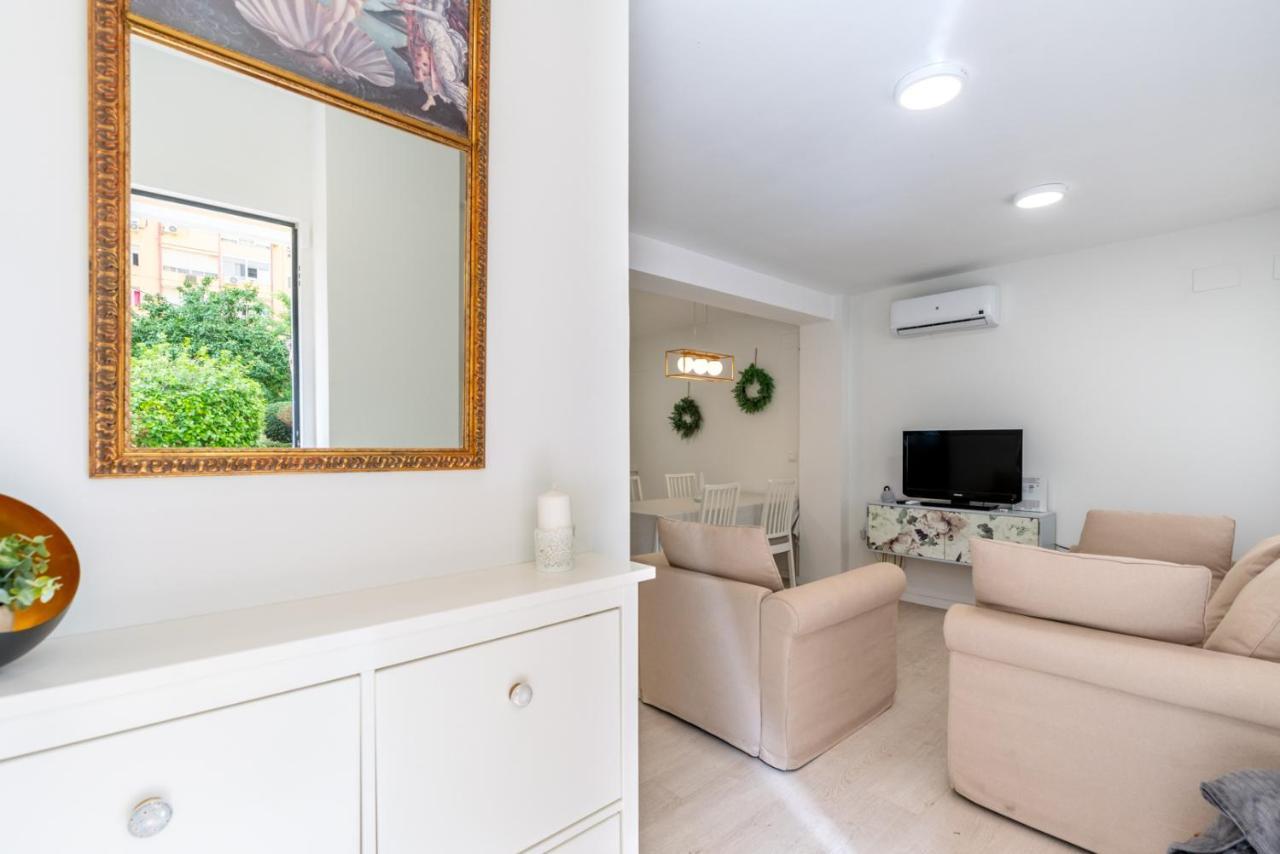 Whitey Aparment In Triana Apartment Seville Luaran gambar