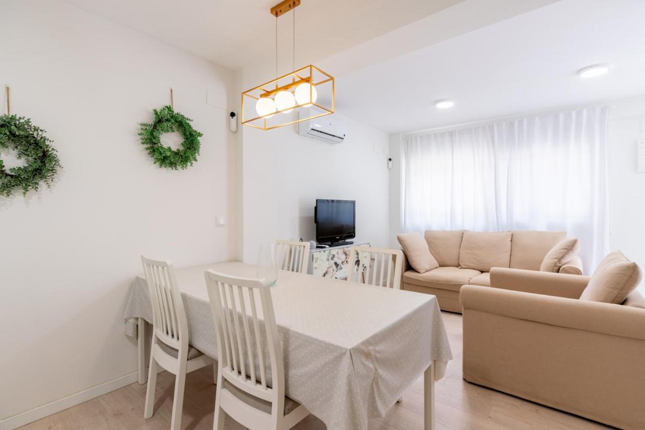 Whitey Aparment In Triana Apartment Seville Luaran gambar